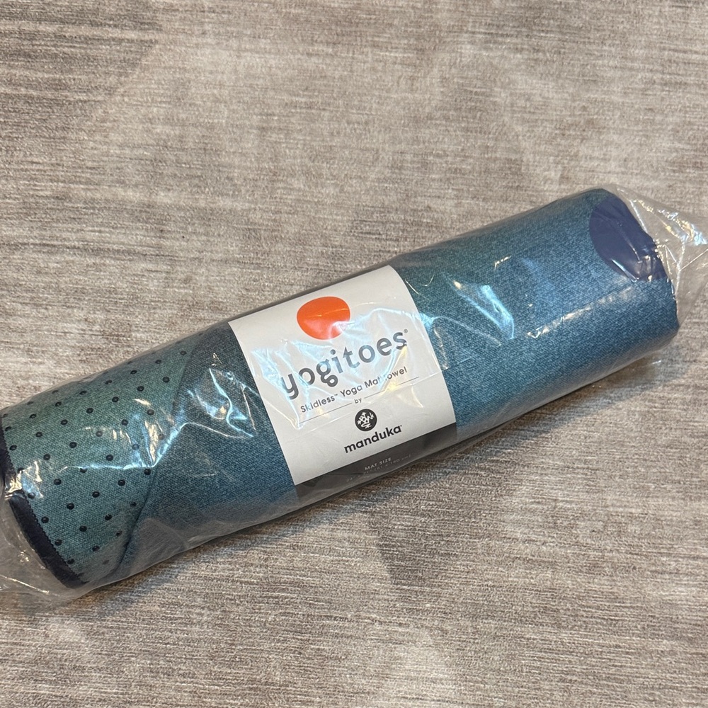 NWT Manduka Yogitoes Grip Towel Flaneur
